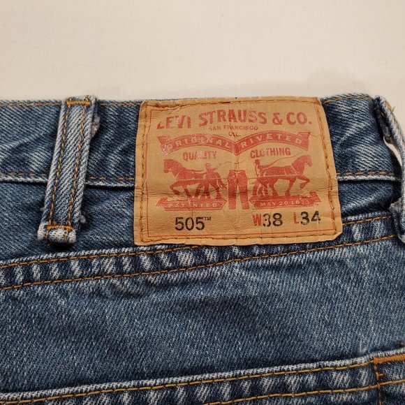 Levis 505 Jeans Mens 38x34 Heavy Blue Denim Regular Fit Straight Leg Classic - Picture 9 of 16